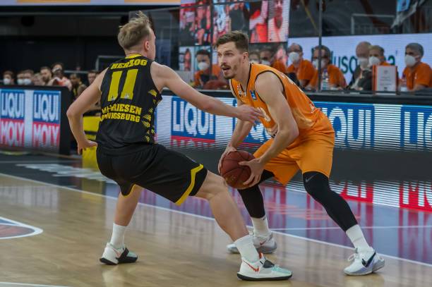 变得水到渠 变得水到渠