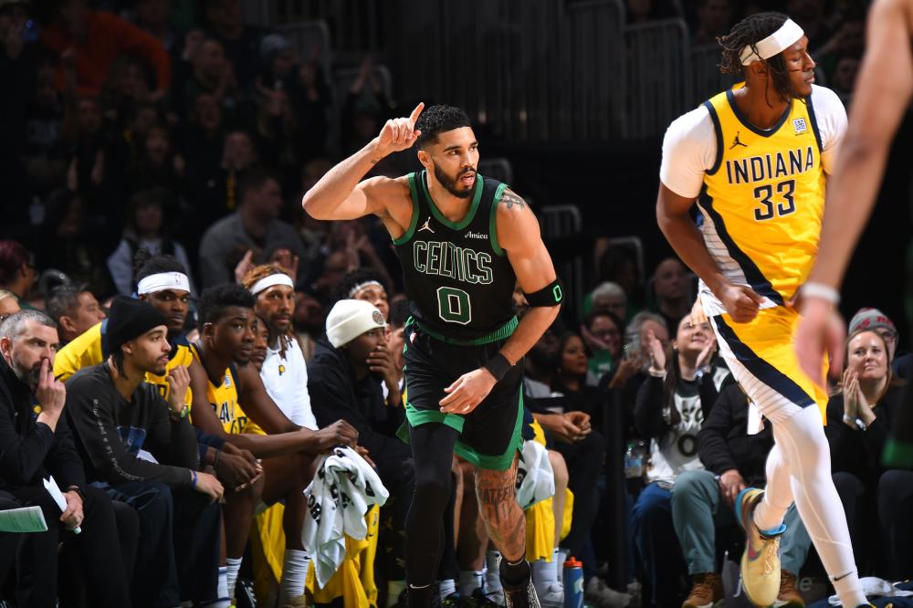 不仅帮助她 不仅帮助她