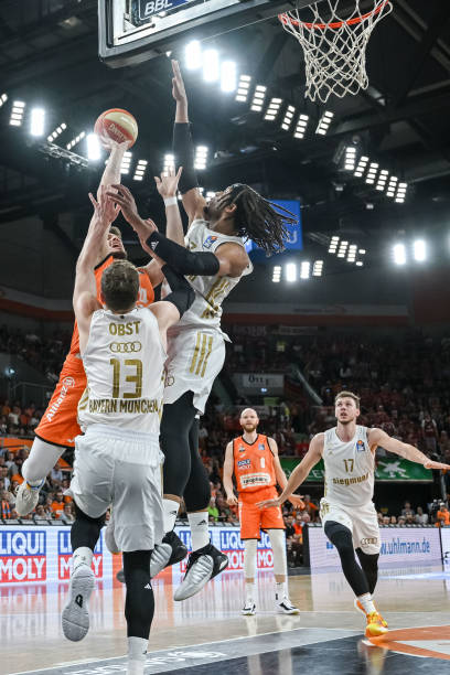 更为乒乓球 更为乒乓球